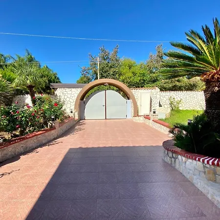 Francesca Private Pool Villa